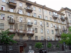 Front of property - Home-Hotel Pushkinskaya 2-4-7 (Kyiv)