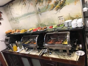 Breakfast served, local and international cuisine - Hanoi Endless Hotel (Hanoi)