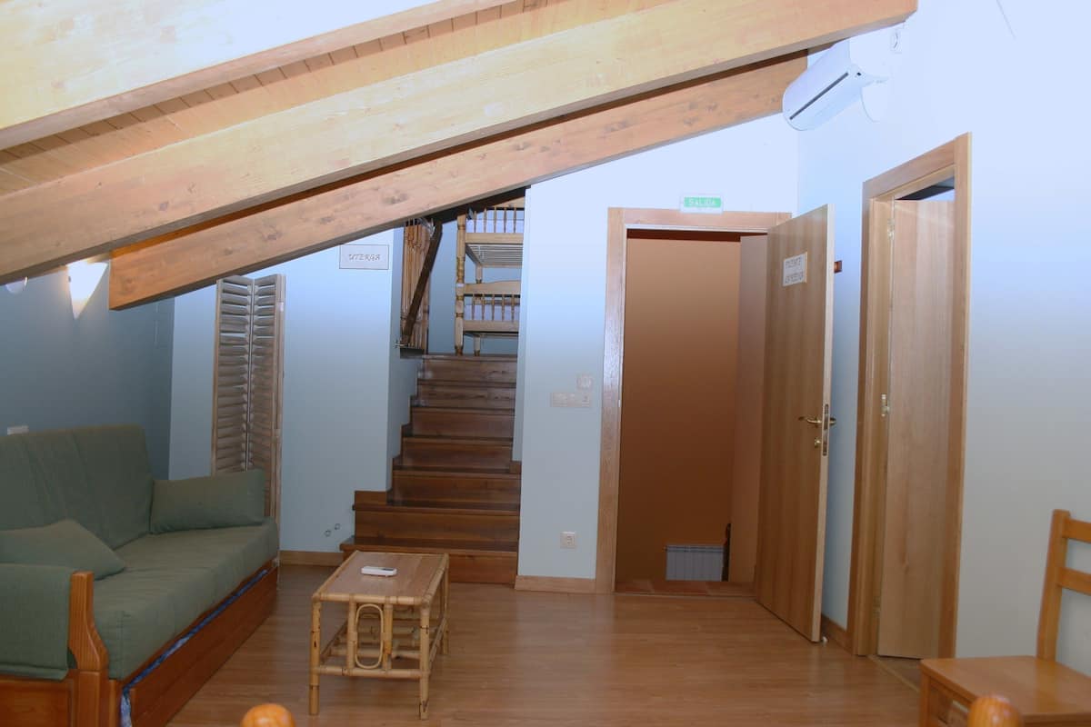 House, Multiple Bedrooms | Free WiFi