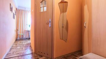 Apartamento, 1 quarto | Área de estar | TV