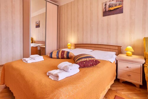 Home-Hotel Raisy Osipkinoy 7A