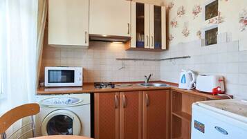 Apartamento, 1 quarto | Cozinha privada | Geladeira, micro-ondas, cooktop, chaleira elétrica