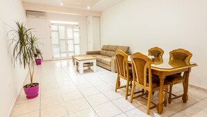Departamento, 1 habitación, Terraza | Servicio a la habitación