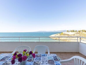 Outdoor dining - Apartment Rits by Interhome (Salou)