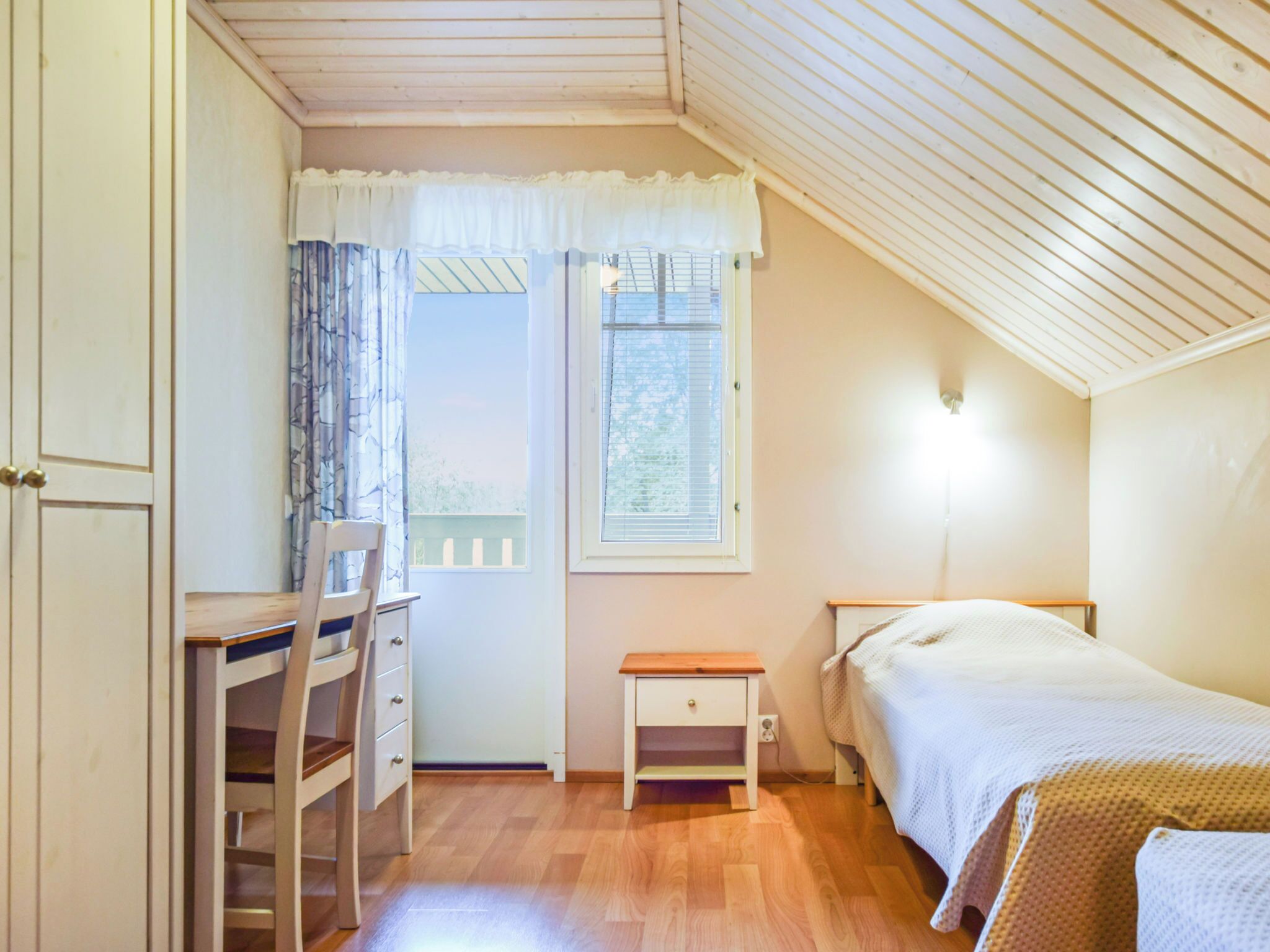 4 bedrooms