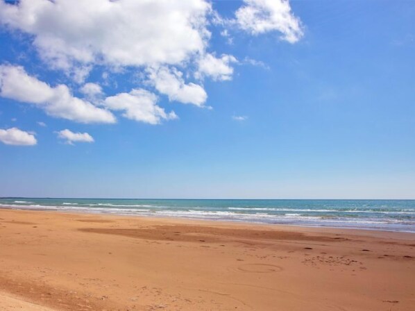 Una playa cerca