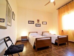 3 bedrooms, iron/ironing board, free internet - Giaquinta by Interhome (Marina di Modica)