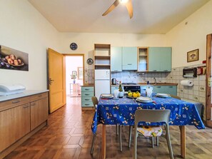 Frigorifero, microonde, forno, lavastoviglie