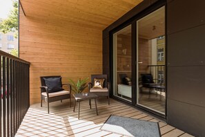 Luxury studio with Sunny balcony | Balcony
