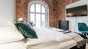 Luxury living in the heart of Tallinn 9 | Hypo-allergenic bedding available, desk, iron/ironing board, WiFi (free) - Estonishing Stay (Tallinn)