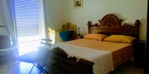 Individually furnished, iron/ironing board, free WiFi, bed sheets - Piccoledonne (Agrigento)
