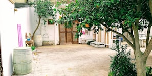 Courtyard - Piccoledonne (Agrigento)