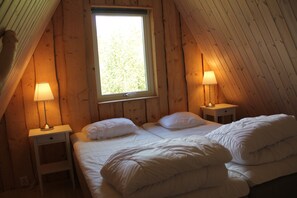 Signature Cabin, 2 Bedrooms, Jetted Tub