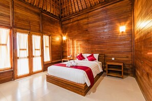 Desk, free WiFi - Shakya Garden Cottage by Zuzu (Penida Island)