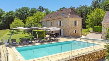 Piscine extérieure, piscine chauffée