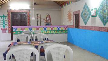 قاعة الولائم والاحتفالات