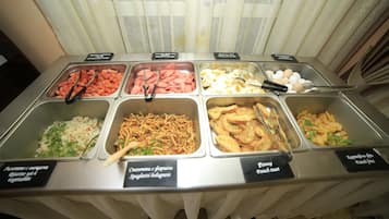 Free daily buffet breakfast