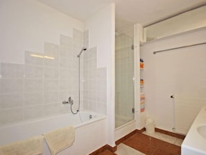 Hair dryer, towels - Apartment Mader by Interhome (Ried im Oberinntal)