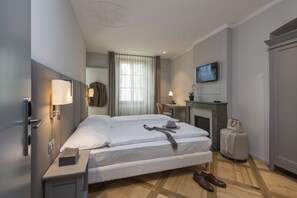 Double or Twin Room City side | Premium bedding, in-room safe, desk, laptop workspace