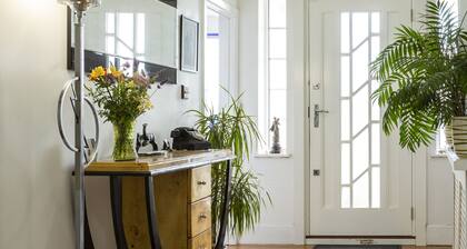 Twentieth Century B&B