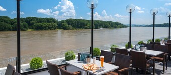 Rheinterrassen Hotel Café Restaurant