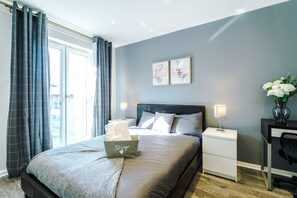 4 slaapkamers, een strijkplank/strijkijzer, wifi, beddengoed