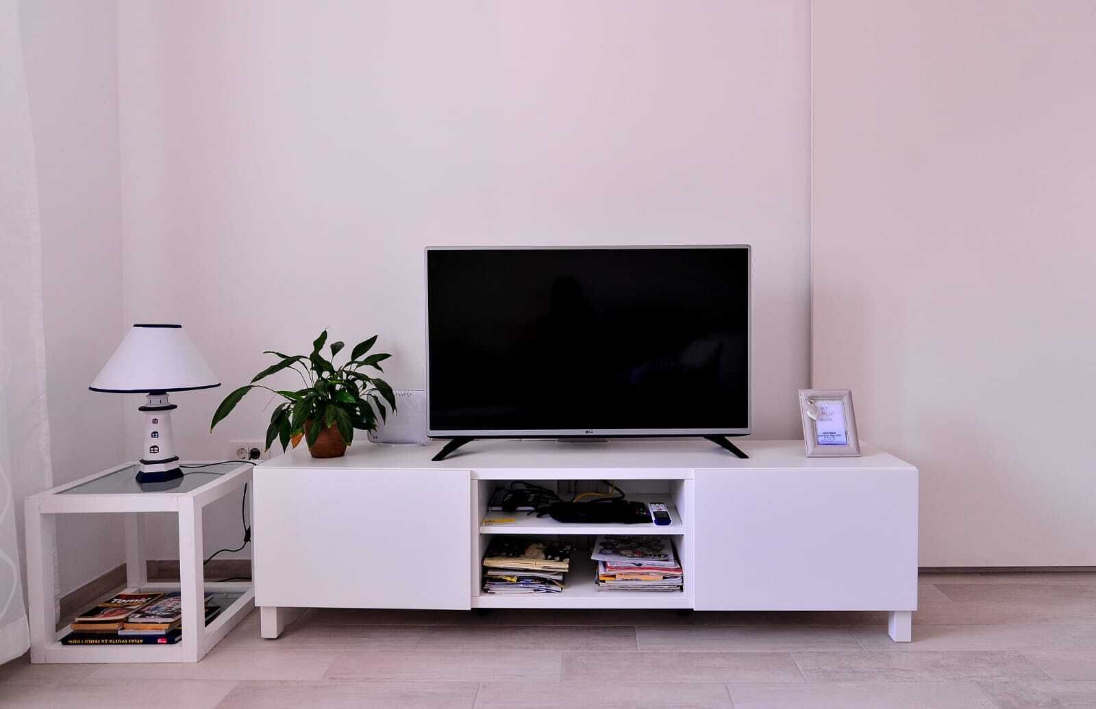 Departamento, 2 habitaciones | Televisión