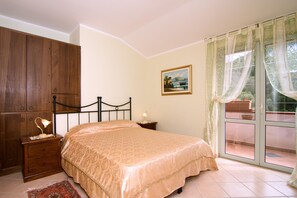 Egyptian cotton sheets, premium bedding, iron/ironing board, free WiFi - Residence Albarosa (Ascea)