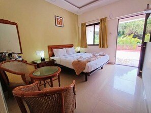 华丽双人房, 1 张大床, 无烟房 | 办公桌、免费 WiFi、床单