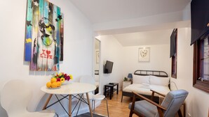 Interior - Little Venice Paddington Studio (London)