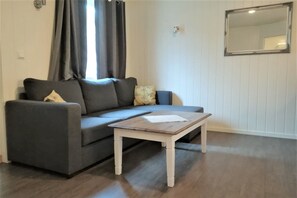 Leilighet – classic (26) | Oppholdsområde | Flatskjerm-TV