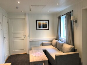 Studiosuite – classic (25) | Oppholdsrom | Flatskjerm-TV