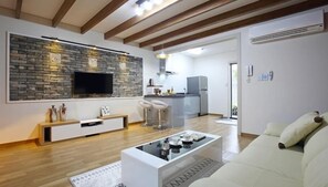 102 | Free WiFi - Gyeongju Sillamasil Pension Two (Gyeongju)