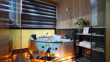 201 | Jetted tub