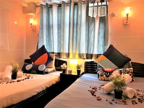 Desk, blackout drapes, free WiFi, bed sheets