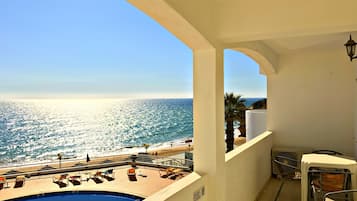 Departamento Deluxe, 2 habitaciones, vista al mar | Vista del balcón