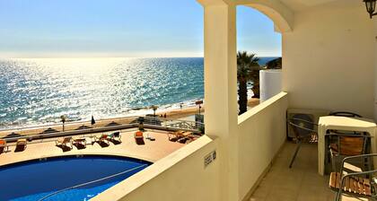 Borda d'Água, Praia da Oura