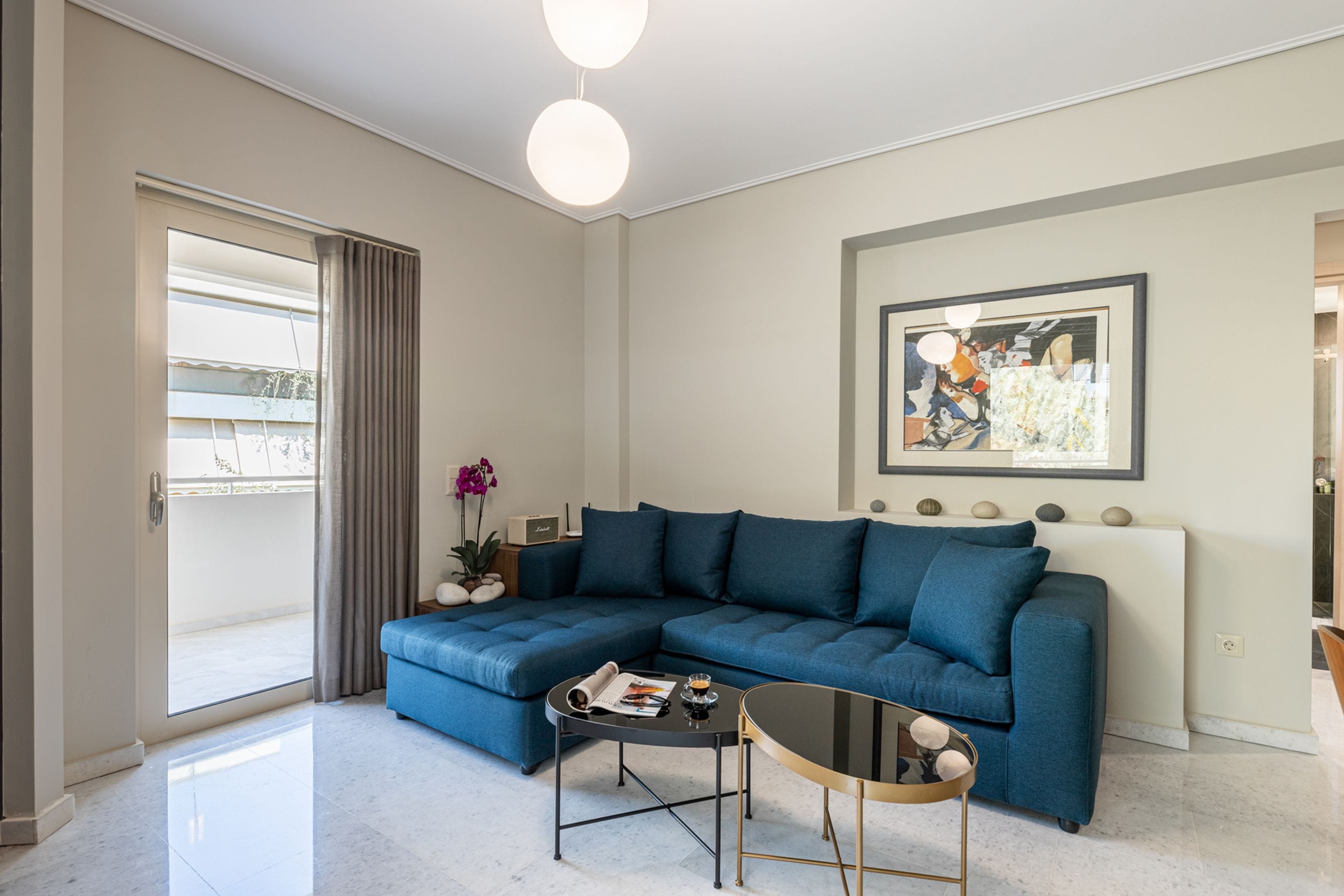 Apartment, 2 Bedrooms (Elegant) | Living area | 40-inch flat-screen TV with cable channels, Smart TV