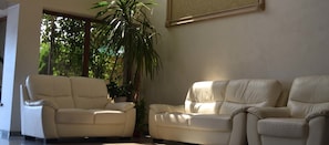 Sala de estar en el lobby