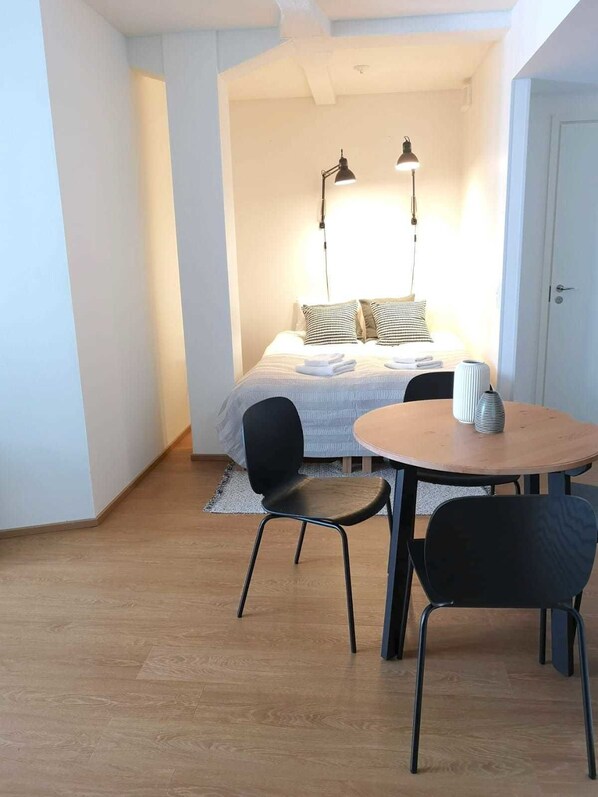 Studio, Balcony, City View | In-room dining