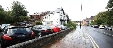 Façana frontal de l'allotjament