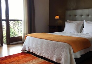 Decoración personalizada, muebles diferentes y cunas gratuitas 