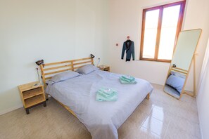 2 bedrooms, iron/ironing board, travel crib, free WiFi - Your home in Trequanda (Trequanda)