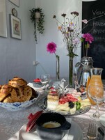 Komplet morgenmad hver dag (125 DKK pr. person)