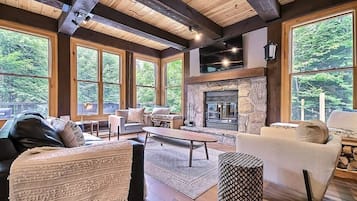 TV, fireplace, stereo, offices