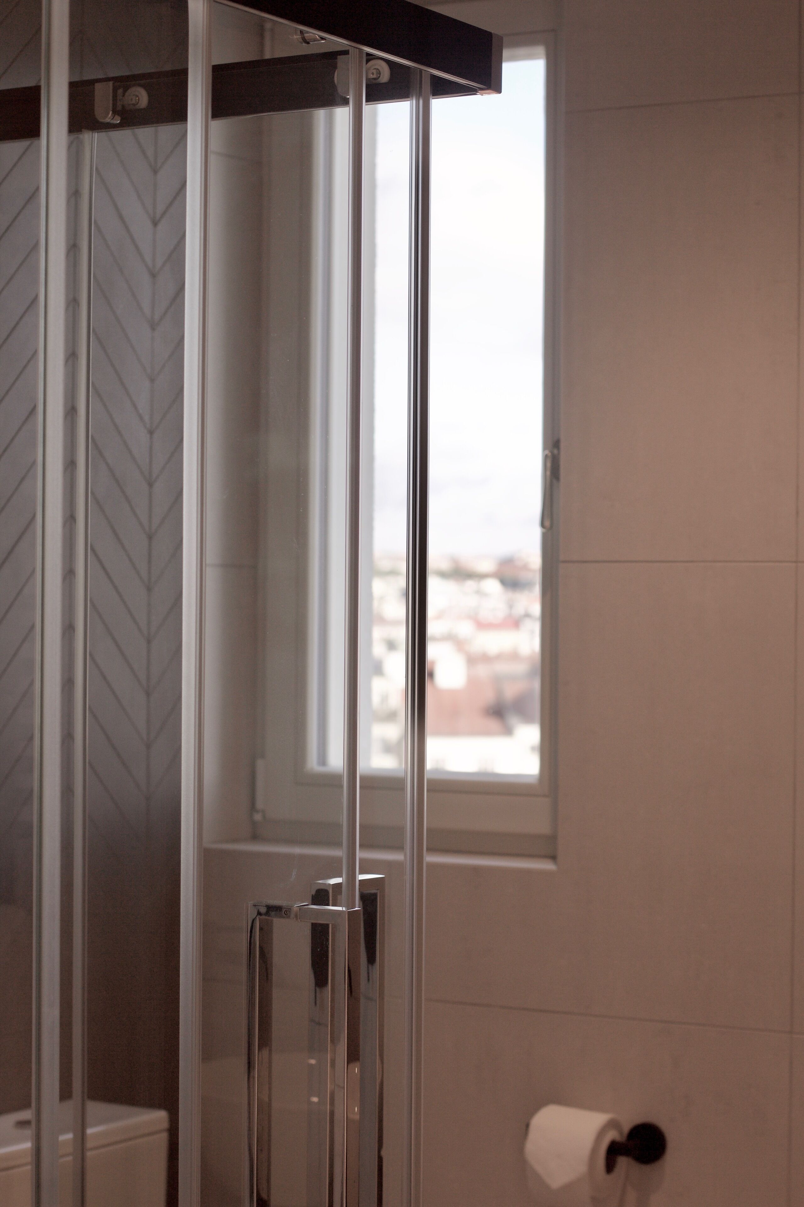 Photo - Chevron Hotel