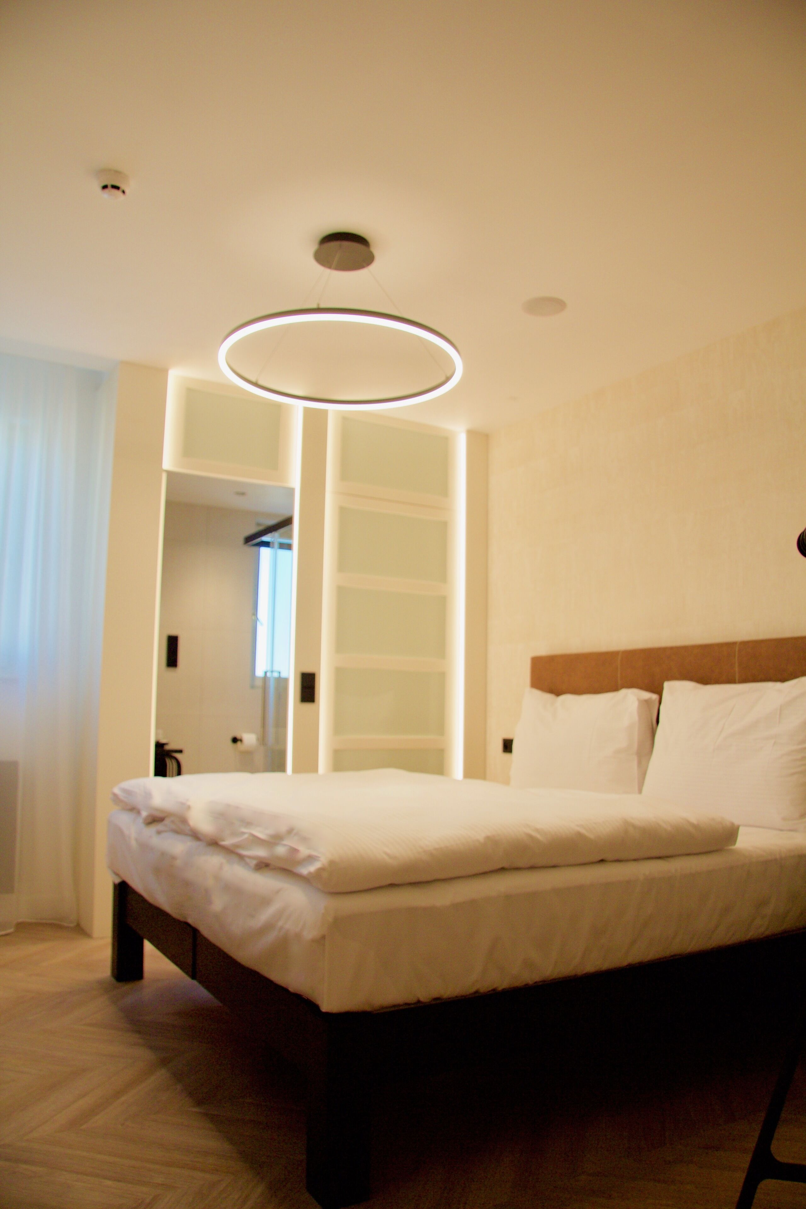 In-room safe, desk, laptop workspace, soundproofing