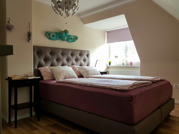 2 bedrooms, desk, iron/ironing board, travel cot