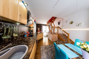 公寓, 地面層 | 私人廚房 | 電冰箱、爐台、洗碗機、咖啡機/沖茶器