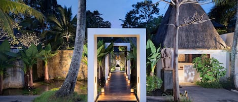 Entrada de la propiedad